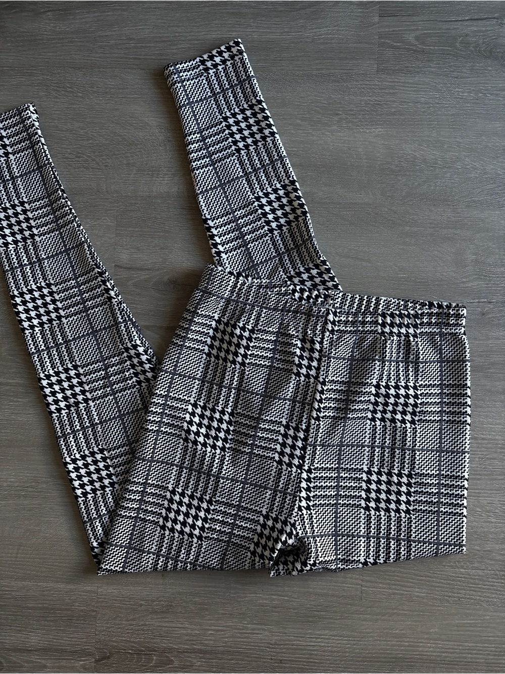 Black & White Glen Plaid High-Waist Pants